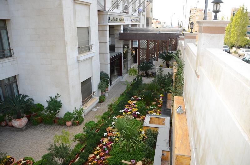 Jad Hotel Suites Amman Eksteriør billede