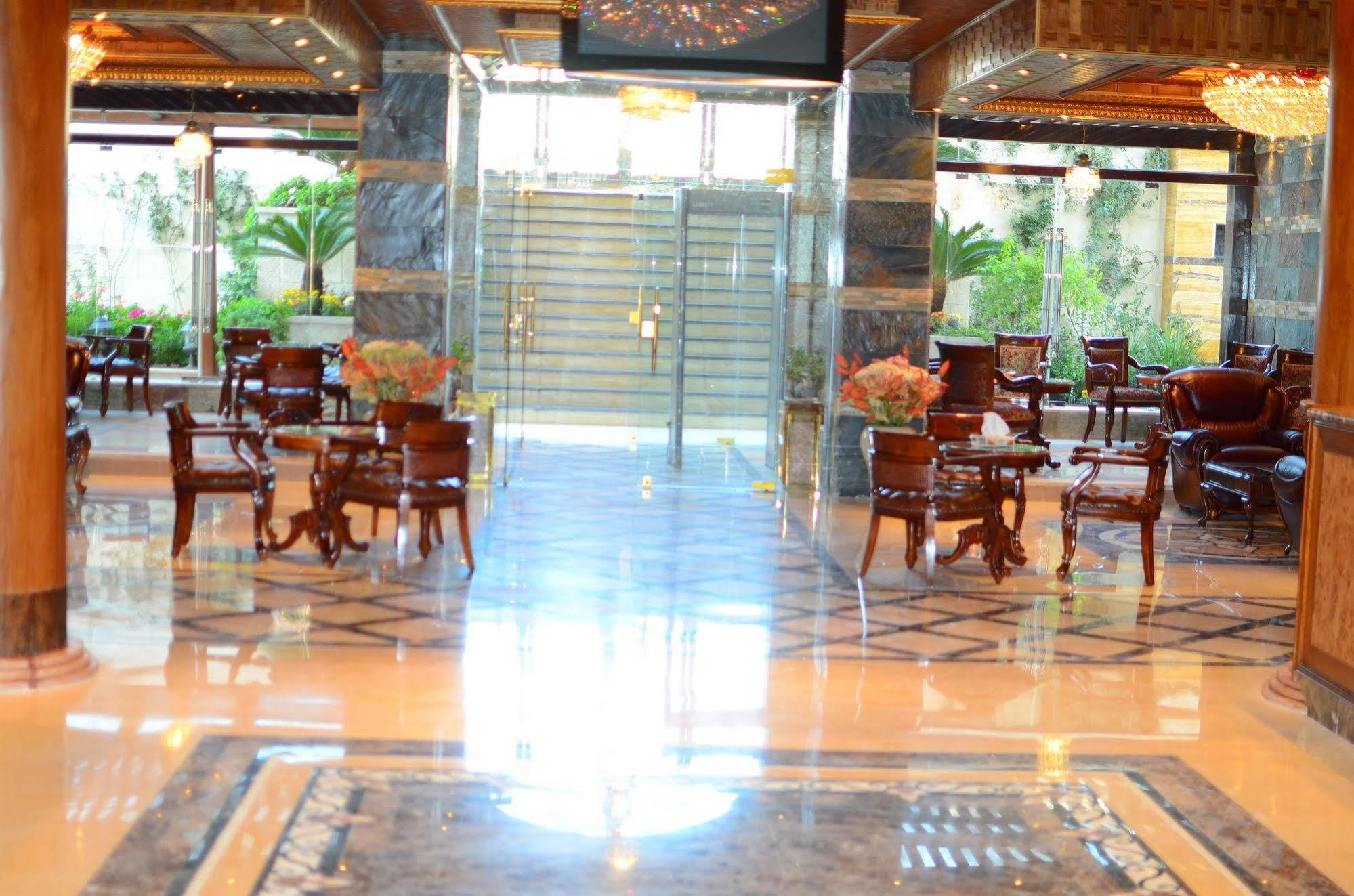Jad Hotel Suites Amman Eksteriør billede